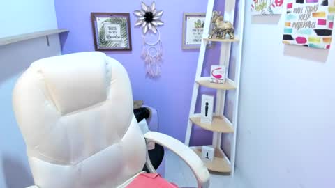 naomy online show from July 10, 7:42 am