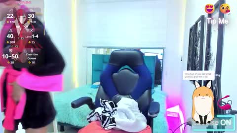 naomy online show from October 18, 9:05 pm