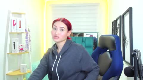 naomy online show from October 26, 12:17 am