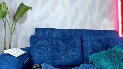 Naomy Cole online show from March 6, 3:02 am