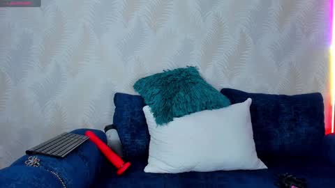 Naomy Cole online show from January 26, 12:16 am