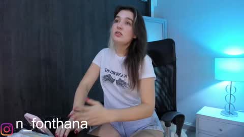 Nashly Fontana online show from December 22, 1:44 pm