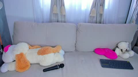 Nashly Fontana online show from June 24, 3:55 pm