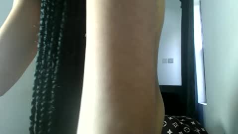 ella online show from January 15, 12:22 pm