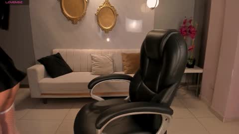 Snapshot of nataliagaret chatting on September 27, 3:47 am Nata online show from September 27, 3:47 am