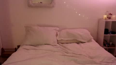 Natalie Six online show from September 11, 6:47 am