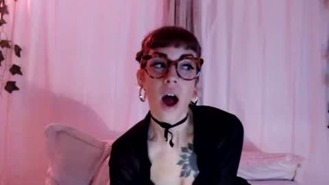 Natalie Six online show from February 1, 5:17 am