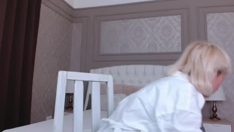 Natalie online show from April 2, 4:32 am