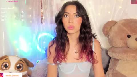       online show from February 8, 11:18 pm