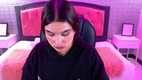 natalie  online show from September 26, 3:15 am