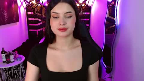 natalie  online show from June 5, 8:15 pm