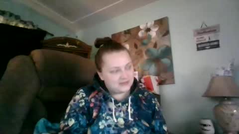 Snapshot of nataliedays chatting on December 4, 7:34 pm Natalie  online show from December 4, 7:34 pm