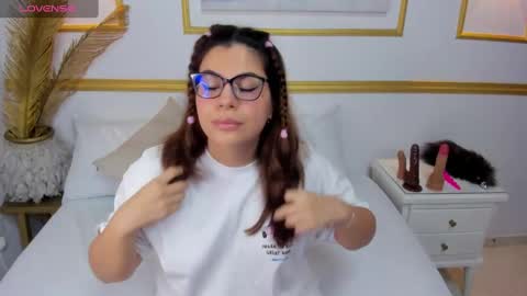 N A T A L Y online show from February 26, 12:05 pm