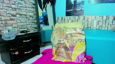 Snapshot of natalycarter_ chatting on February 11, 2:35 pm natalycarter_ online show from February 11, 2:35 pm