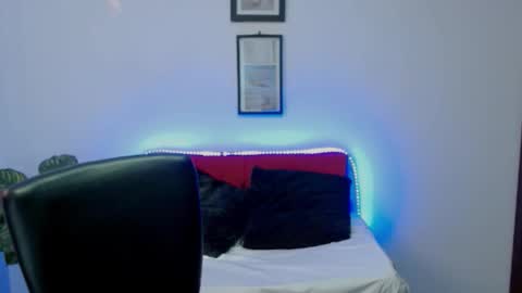 Nataly Escobar online show from February 25, 1:53 pm