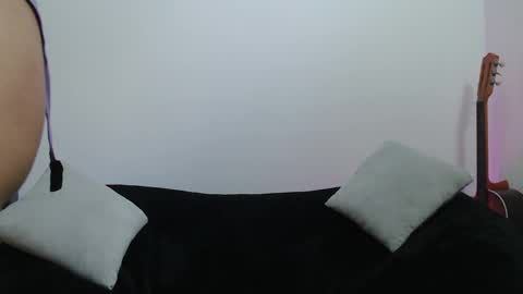   online show from May 30, 8:38 pm