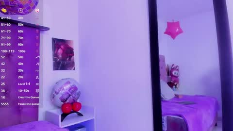 natasha_wishx online show from April 16, 9:50 pm