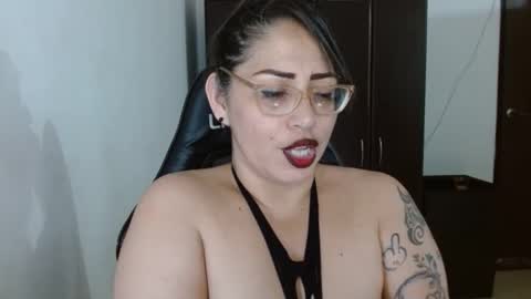 Natasha Smithe  online show from April 10, 3:45 am