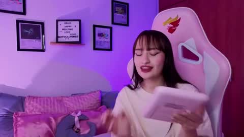 Nathalia Ramirez online show from March 1, 2:33 am