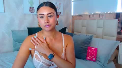 Nathalie Rose online show from January 8, 6:01 pm