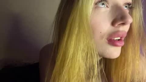 Juliana online show from July 17, 7:28 pm