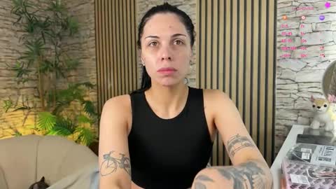 NATTY FIERROS online show from February 25, 10:30 pm