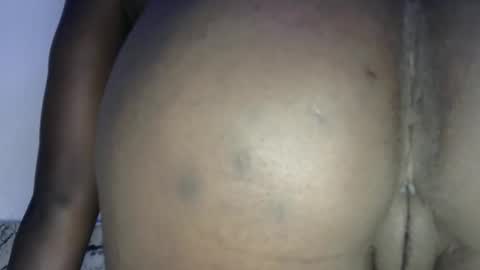 natural_bigtits7 online show from April 3, 9:13 pm