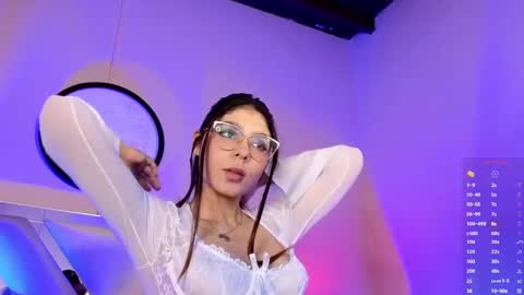 Naty Saenz online show from November 18, 9:54 am