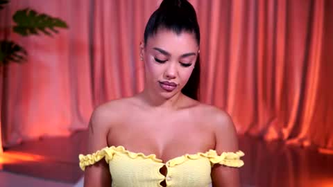 Naty online show from April 8, 7:27 pm