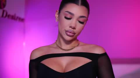 Snapshot of natydesiree chatting on March 7, 5:18 am Naty online show from March 7, 5:18 am