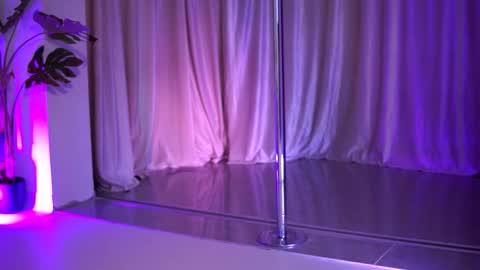 Naty online show from March 5, 8:26 pm