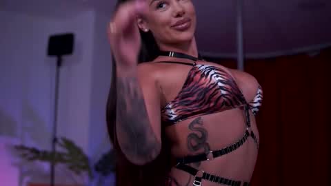 Naty online show from January 14, 7:30 pm