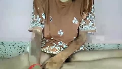 Alia  online show from August 3, 7:56 am