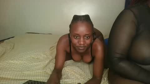naughty_ellaa online show from September 19, 12:20 am