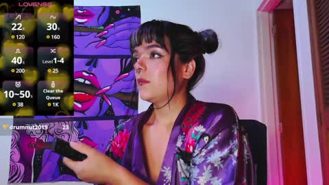 Em  please help me reach 100 thumbs up 3 online show from December 5, 6:32 am