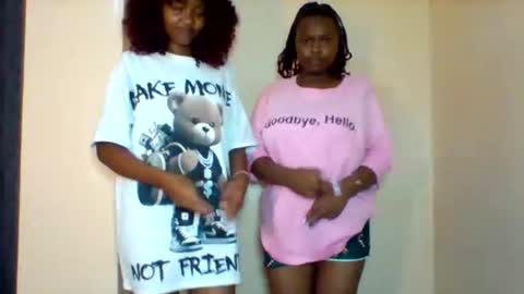 naughty_jazmine online show from December 5, 7:48 pm