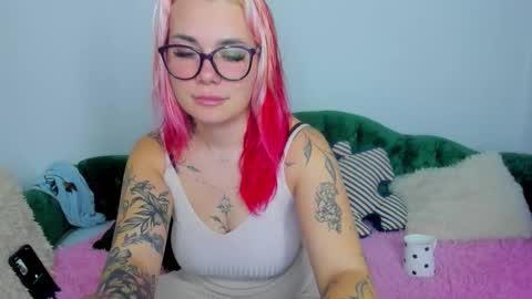 Maria  online show from December 14, 9:42 pm