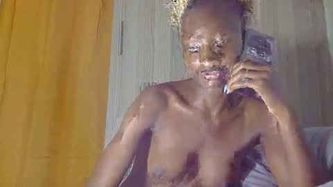 Snapshot of naughty_princess25 chatting on October 22, 6:35 pm naughty_princess25 online show from October 22, 6:35 pm