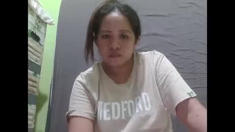 naughtymom26 online show from February 25, 7:29 am