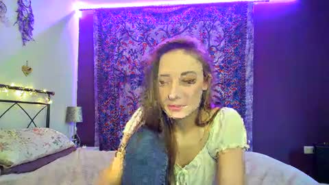 naughtynymph01 online show from December 10, 1:55 pm