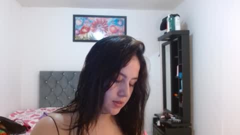 naughtyplayass online show from December 19, 7:39 pm