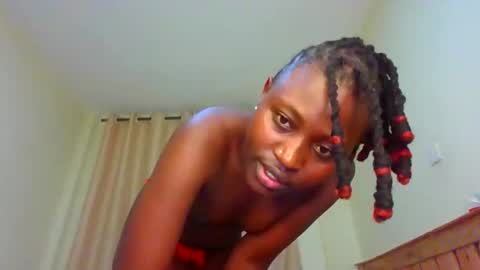 naughtyqueen12 online show from October 30, 4:15 am