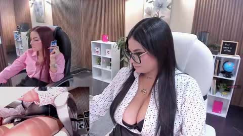         online show from October 22, 9:53 pm