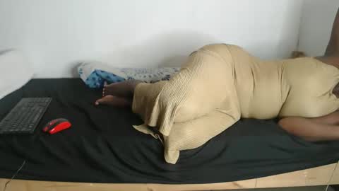 nawtylezi696 online show from November 19, 9:15 pm