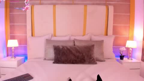    online show from November 16, 11:54 am