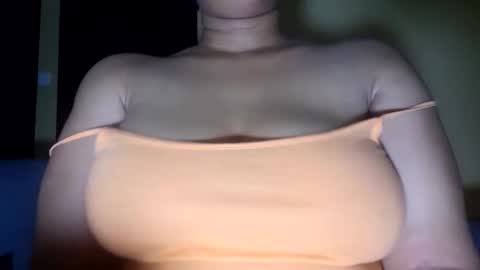 naylasucklyn online show from November 30, 7:51 pm