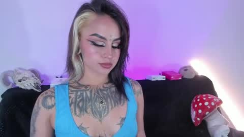 Marie    online show from April 16, 9:39 pm