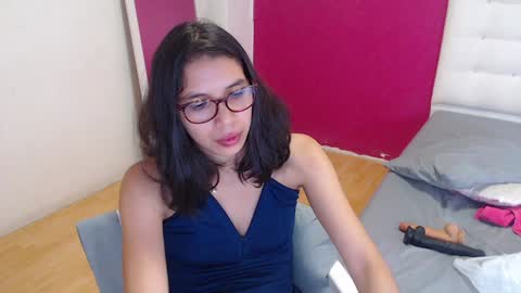 nextdoor_fantasy online show from December 11, 9:12 pm