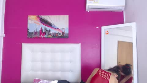 nextdoor_fantasy online show from September 9, 3:39 am