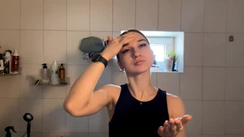 Kate Ng online show from April 17, 5:53 am